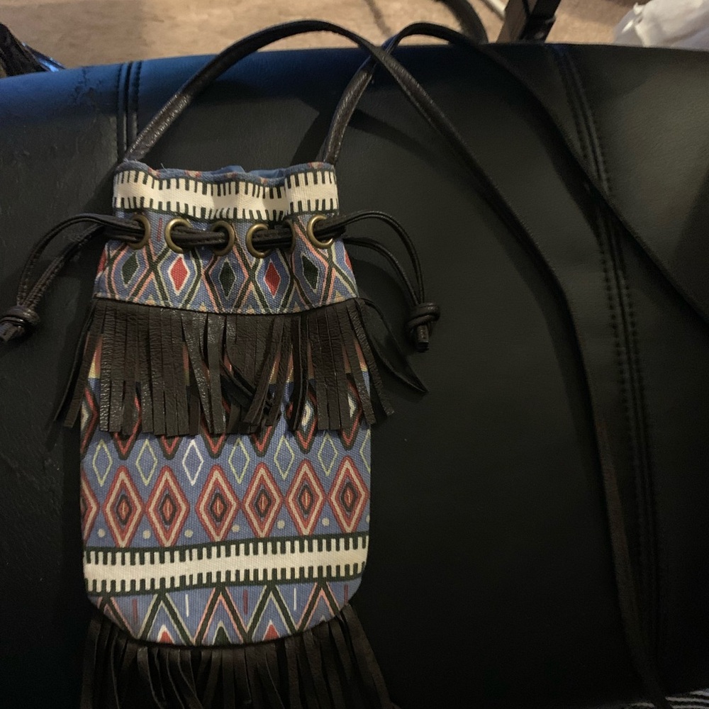 Preloved‎ Mossimo small crossbody